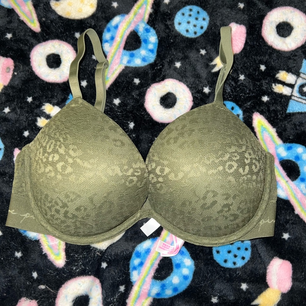 PINK Victorias Secret Push Up wear everywhere bra NWT